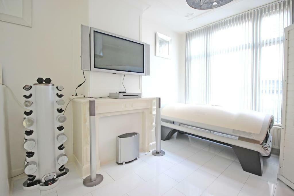 White Luxury Penthouse In City Centre أمستردام المظهر الخارجي الصورة